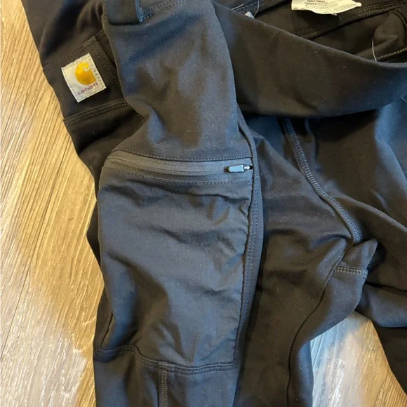 Carhartt Women’s Cargo Leggings - Picture 4 of 4